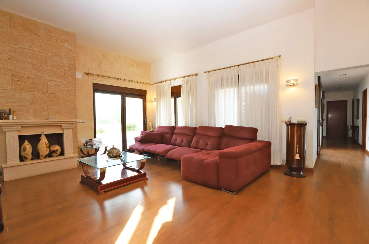 Villa con piscina en el Montgó de Dénia con piscina