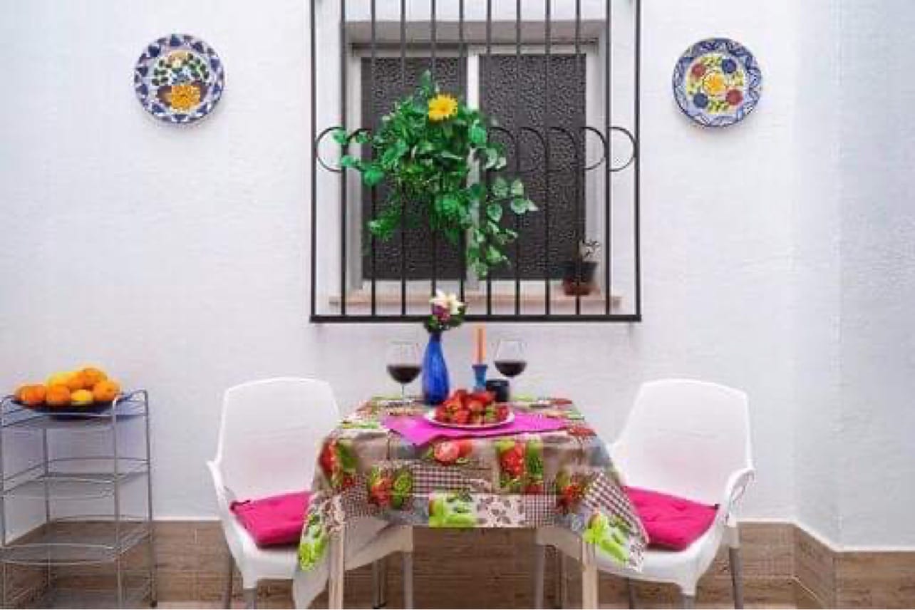 Hostal con licencia turística en venta en el centro de Denia