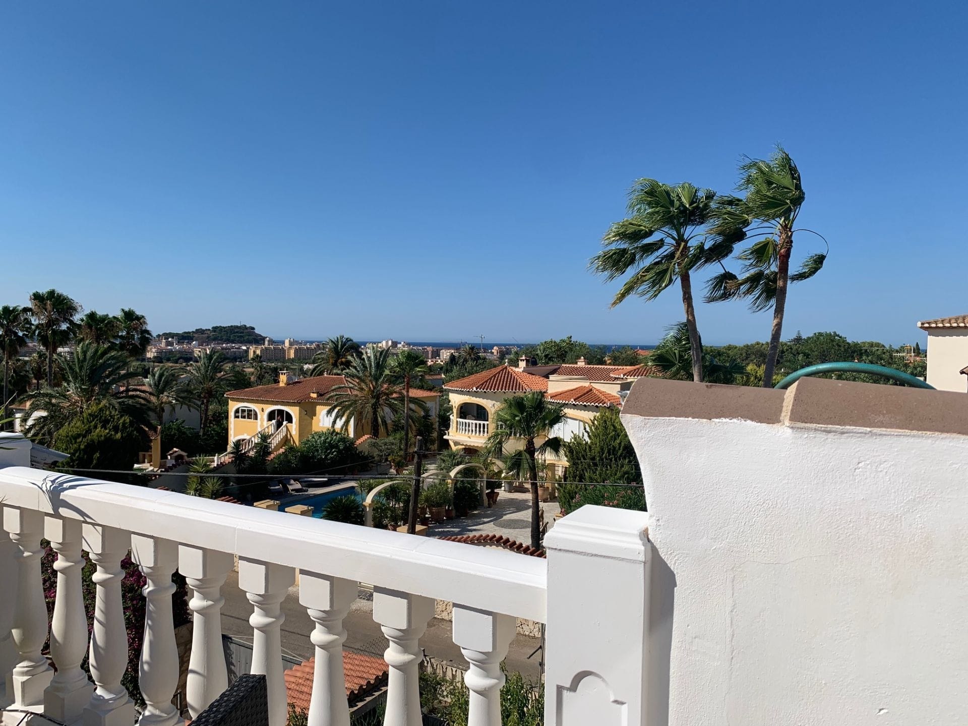 Mediterranes Chalet in Dénia – Miete mit Kaufoption