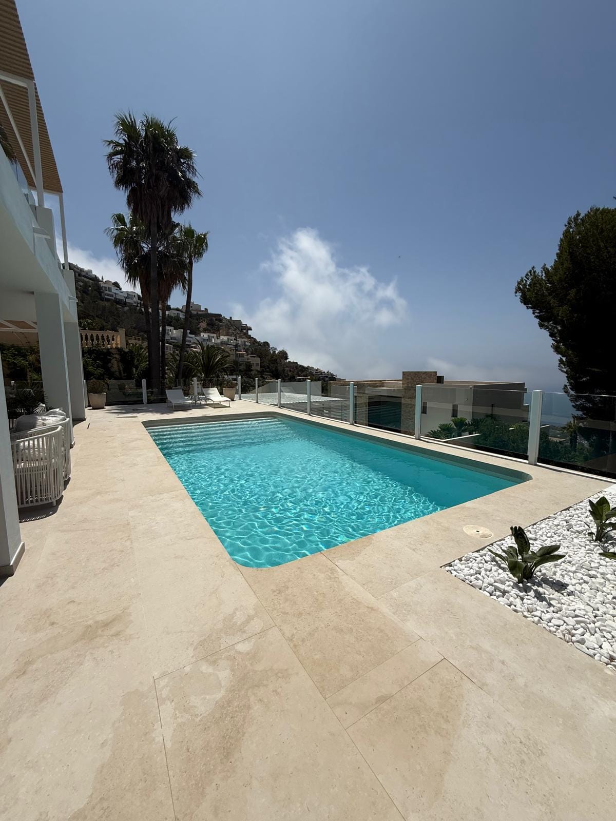 Villa en venta en Altea con 3 habitaciones y piscina.