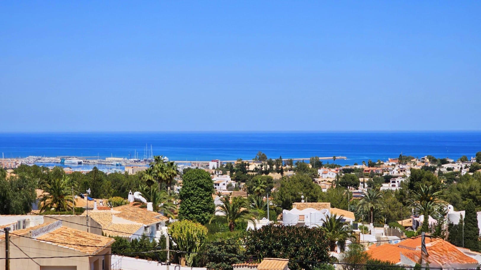 Villa mit 4 Schlafzimmern in Denia, Montgó