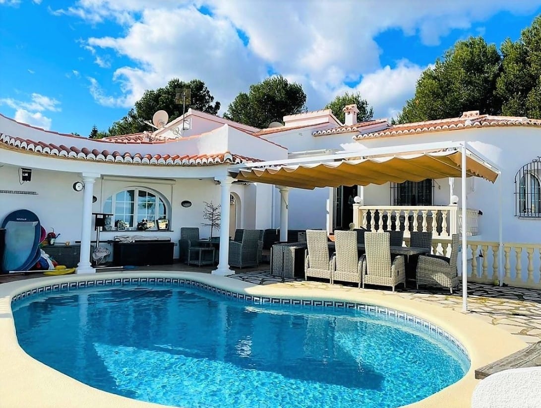 Villa de luxe avec vue imprenable sur la mer à Dénia