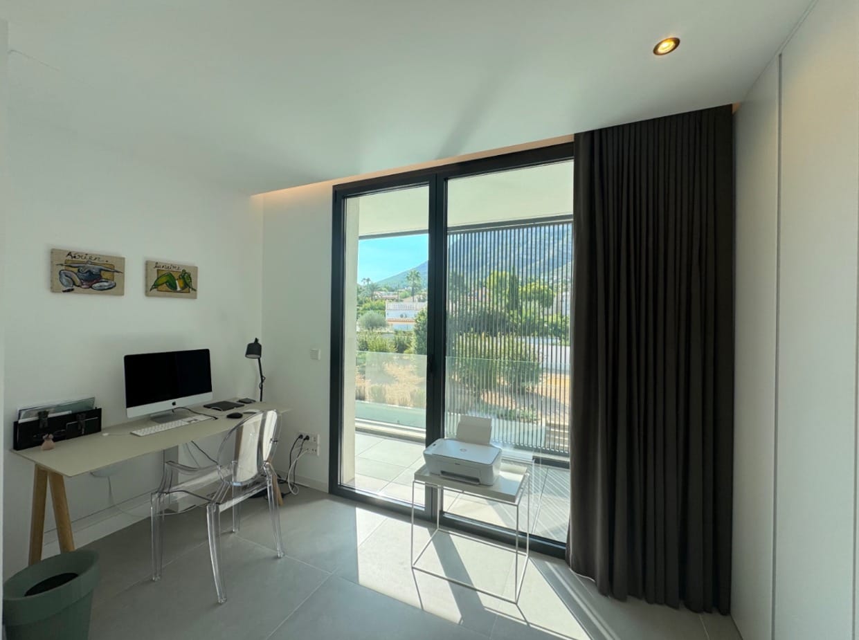 Modern chalet in Denia, energy efficiency A.