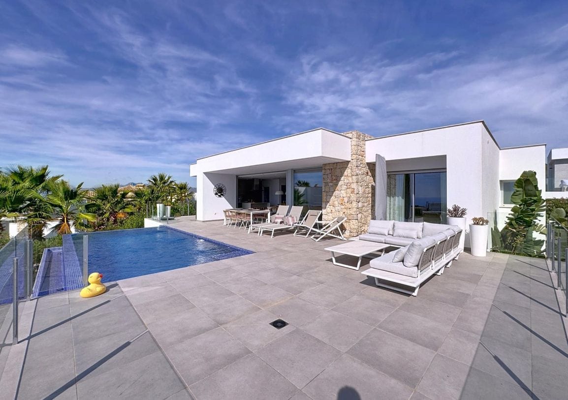 Villa moderne de 3 chambres avec vue sur la mer à Moraira