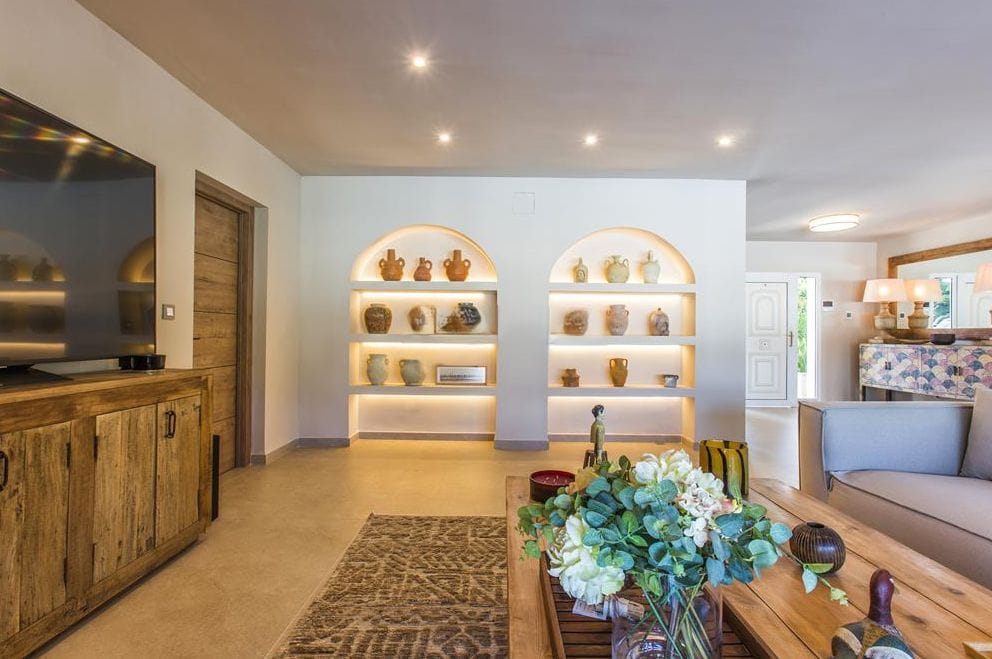 Villa zum Verkauf mit 4 Schlafzimmern und Pool in Denia, Alicante