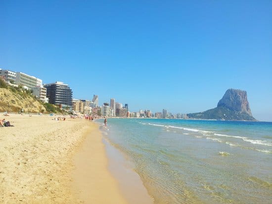 Alquiler de larga temporada – Apartamento moderno con vistas al mar en Calpe