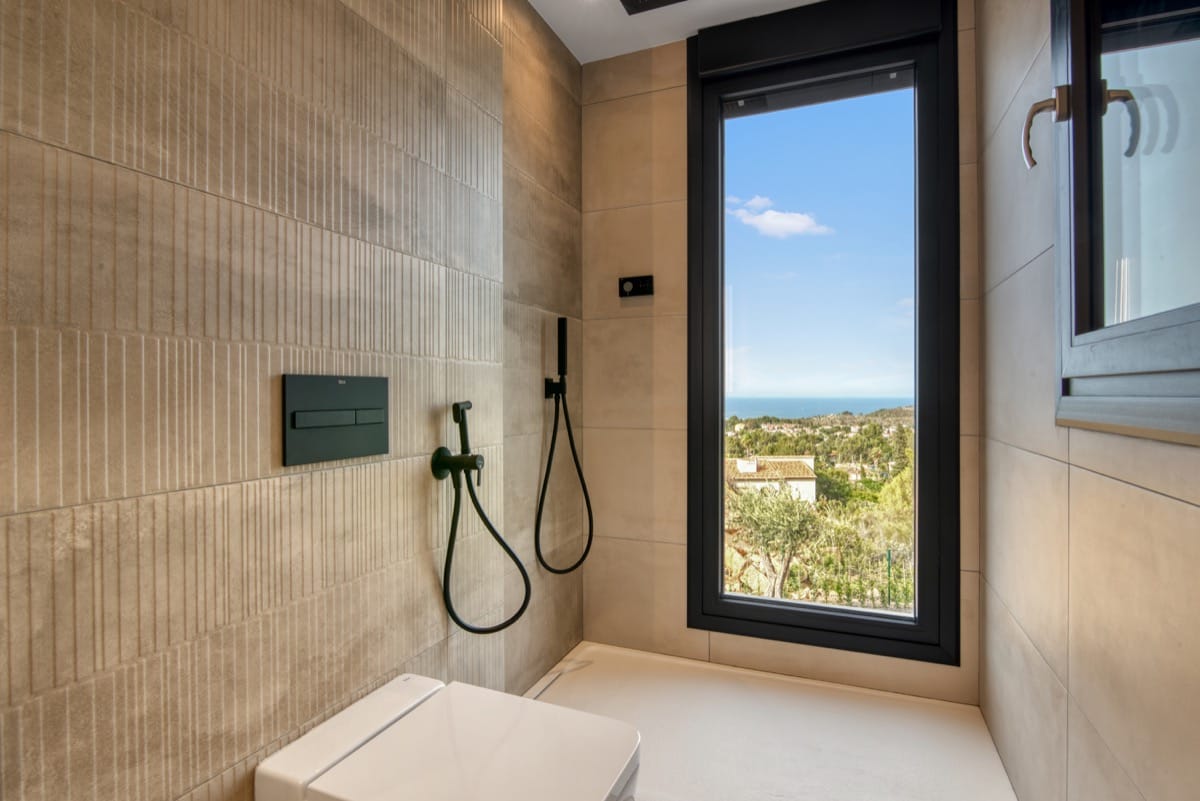 Luxury Villa with Sea Views and Natural Surroundings in Dénia