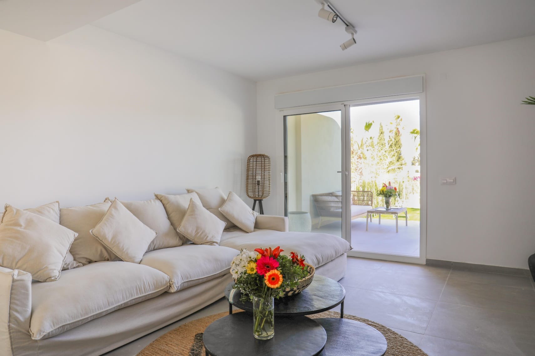 Apartamento de dos habitaciones en la planta baja en Denia