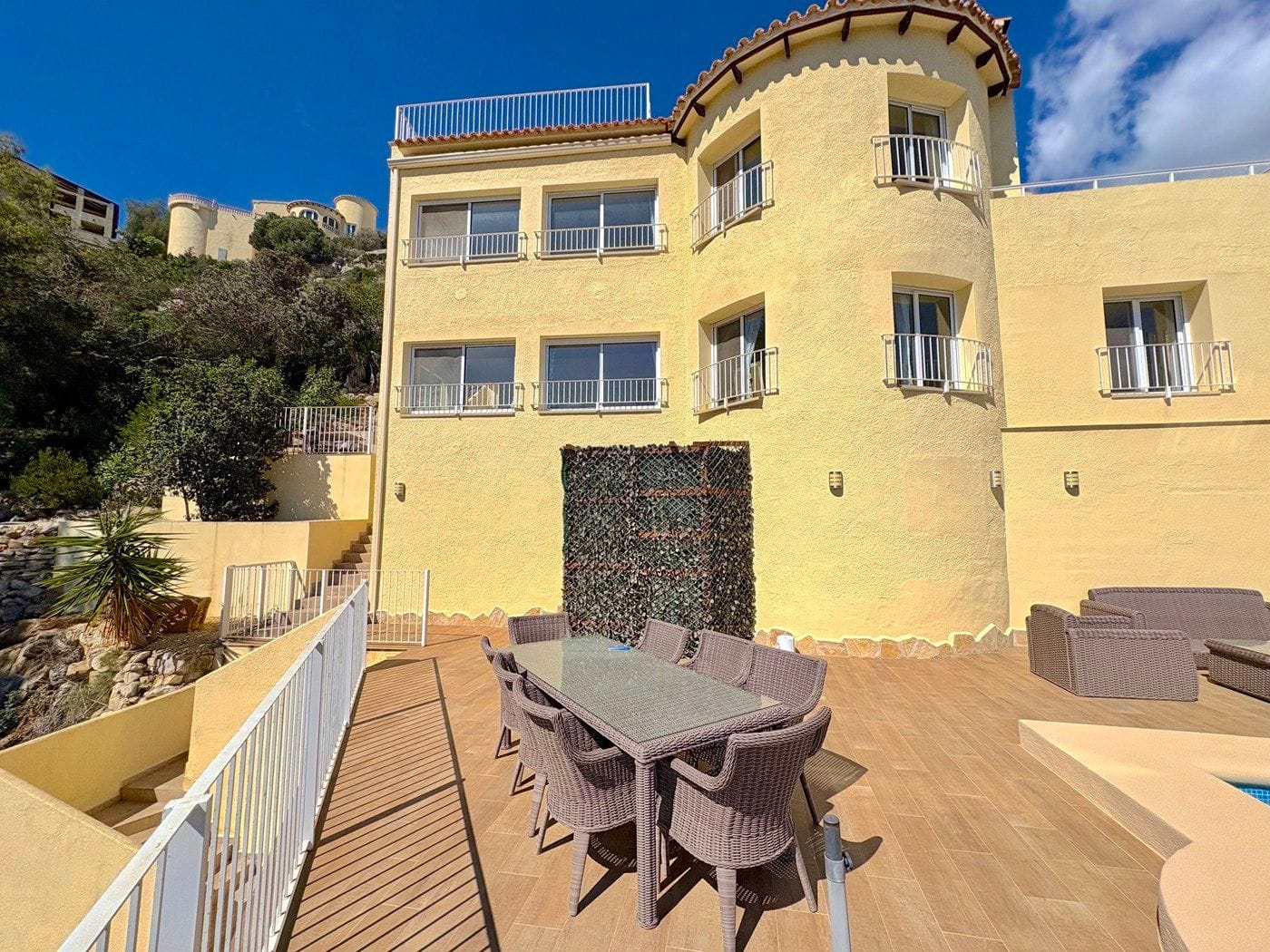 Gerenoveerde villa met zwembad en uitzicht op zee in Cumbre del Sol
