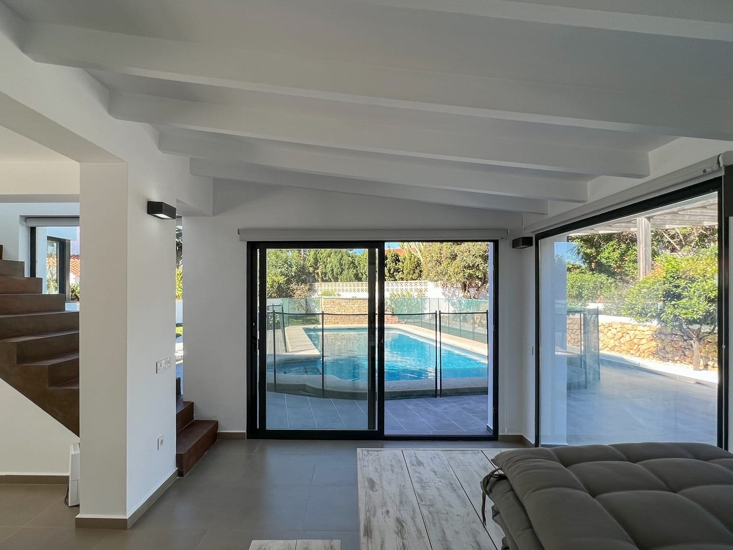 VILLA MODERNE EXCLUSIVE À VENDRE À MORAIRA