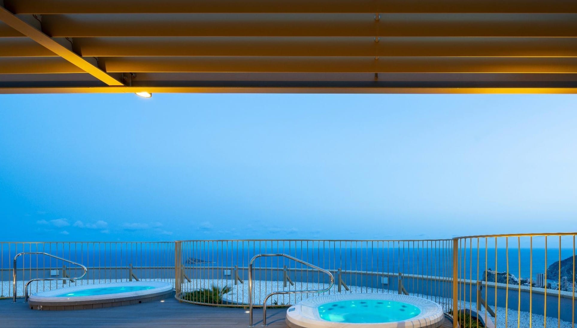 Apartment on the beach of Poniente Benidorm, Floor 25