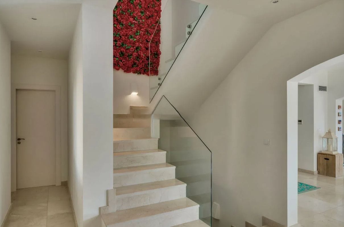 Sea view villa in Moraira with 4 bedrooms