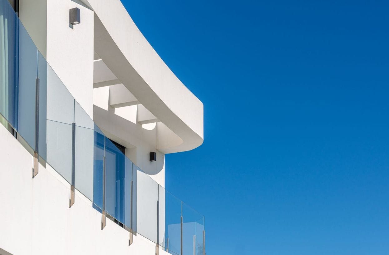 Espectacular villa de nueva construcción con vistas panorámicas al mar en Moraira