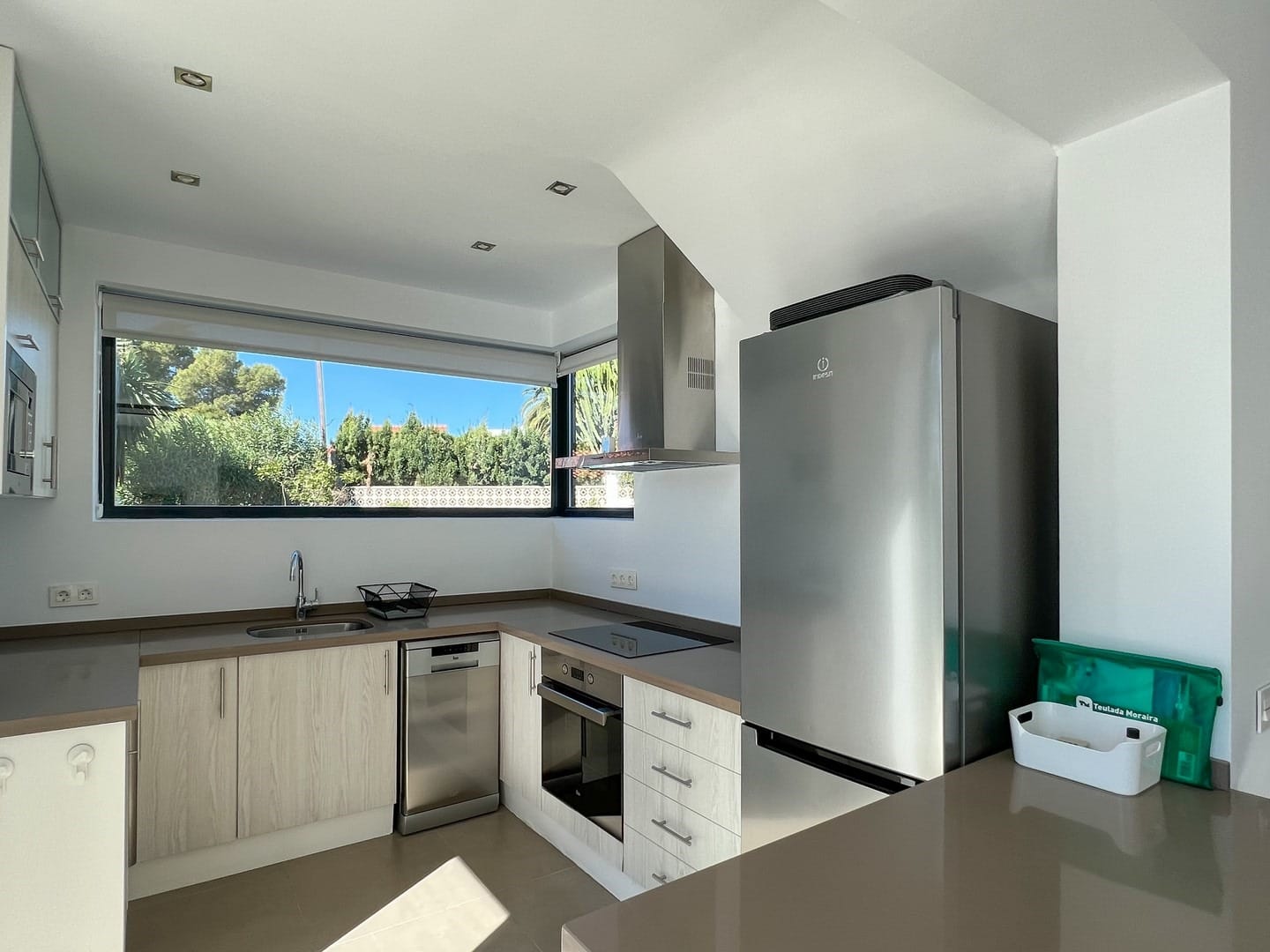 VILLA MODERNE EXCLUSIVE À VENDRE À MORAIRA