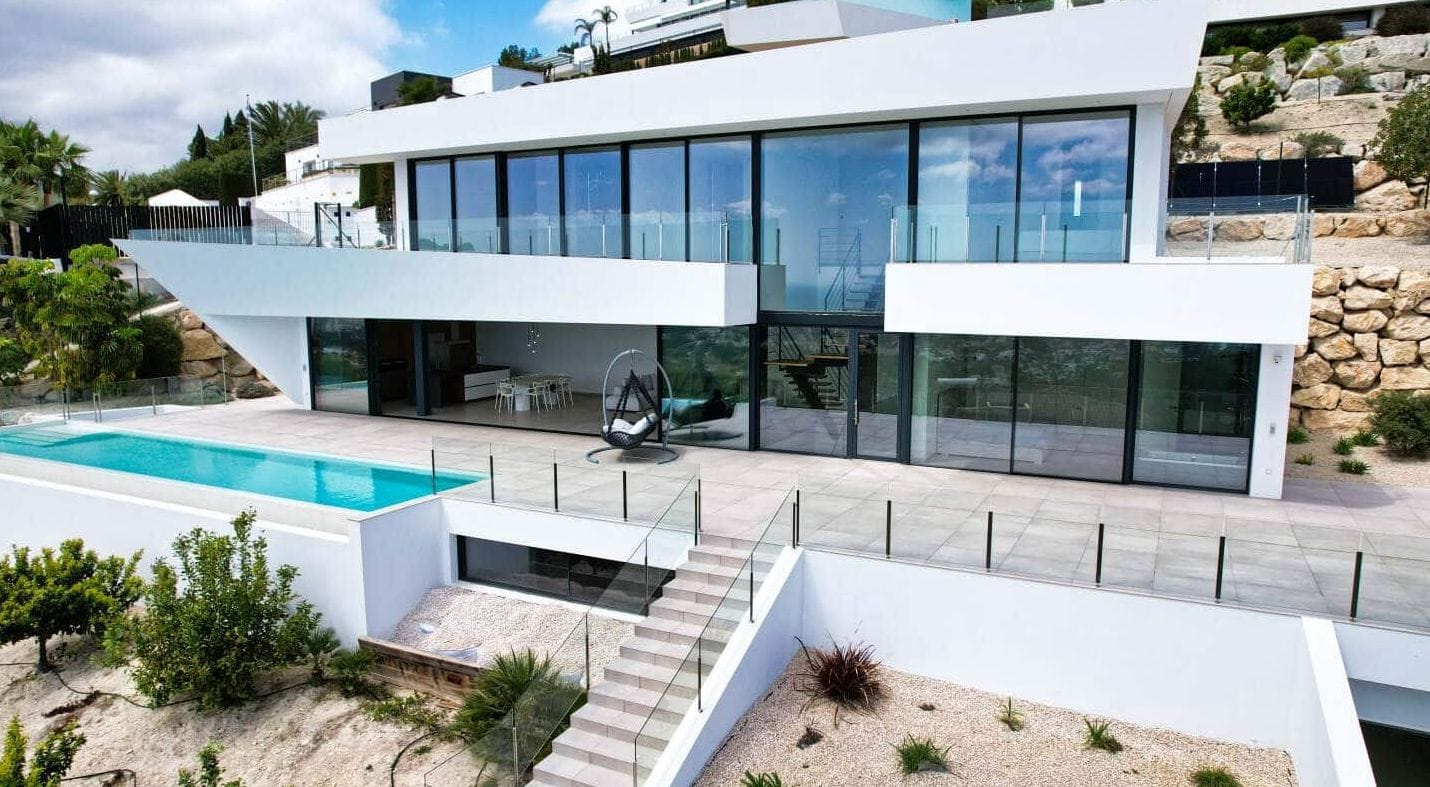 Exclusieve Luxe Villa met Panoramisch Uitzicht op Zee in Benissa