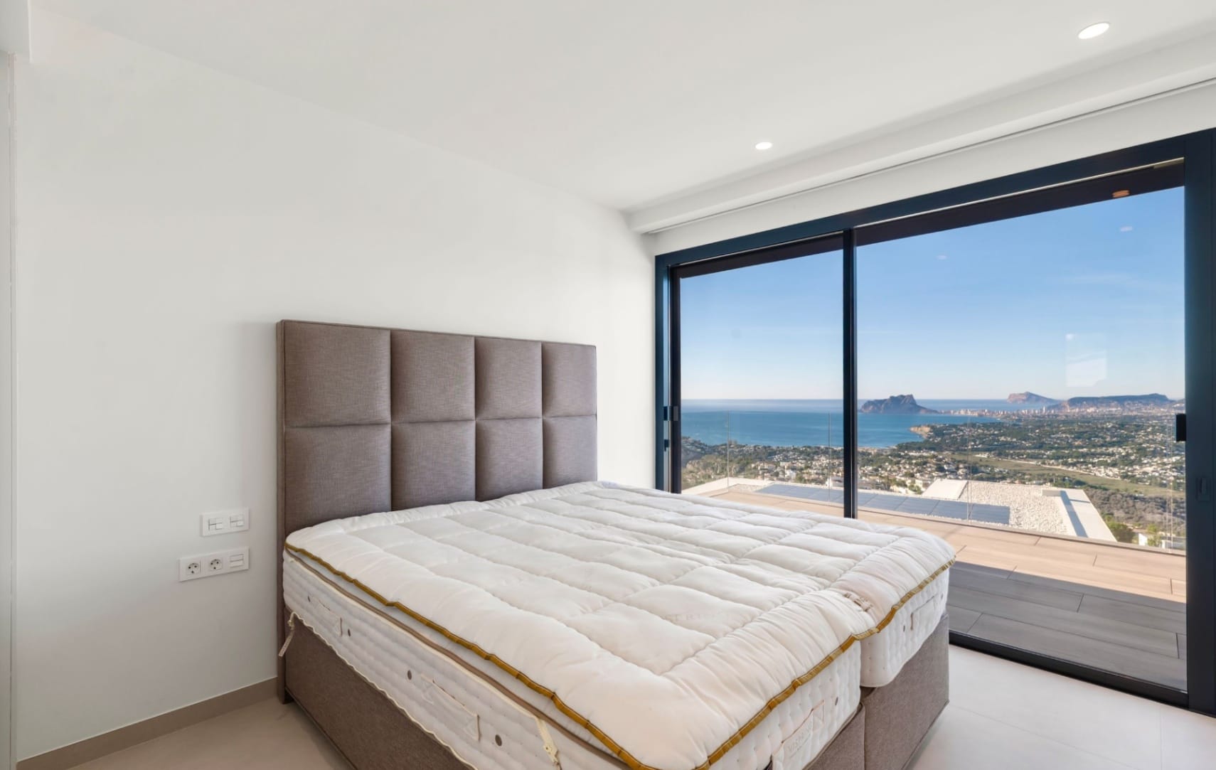 Luxe villa in Moraira met panoramisch uitzicht op zee