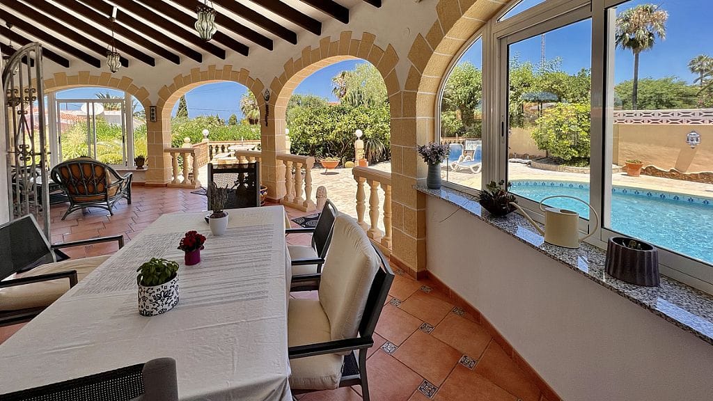Villa met privé zwembad en uitzicht in Santa Lucia gebied van Denia
