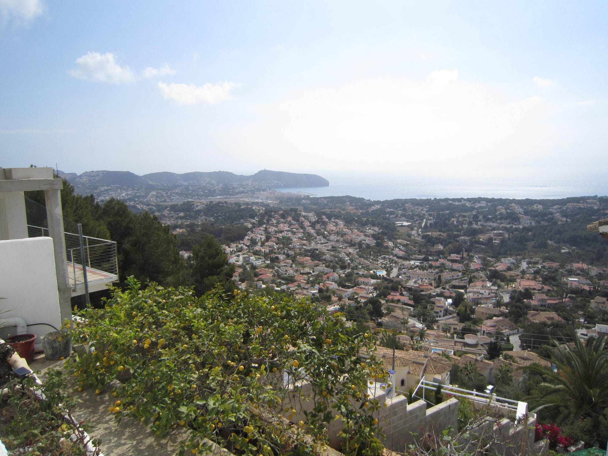 VILLA À MORAIRA AVEC DES VUES SPECTACULAIRES