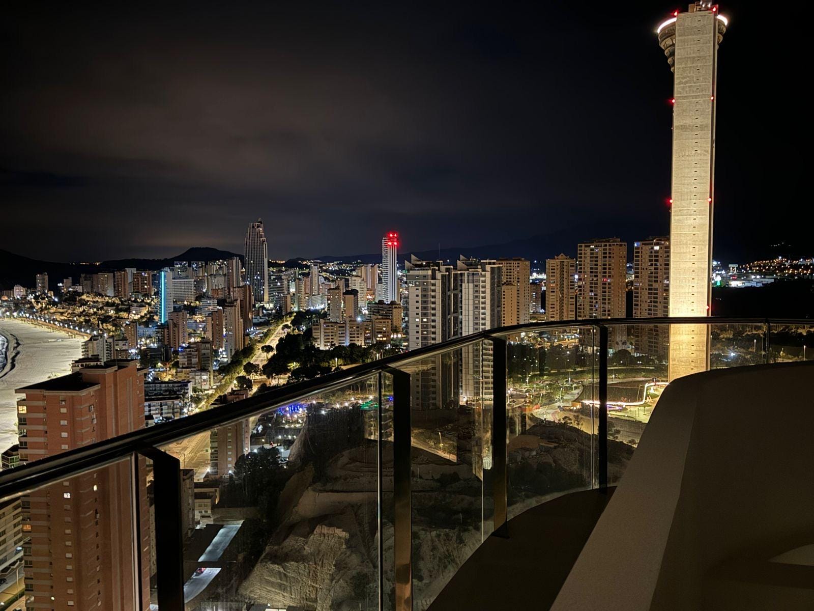 Nowoczesny penthouse z panoramicznym widokiem w Benidormie