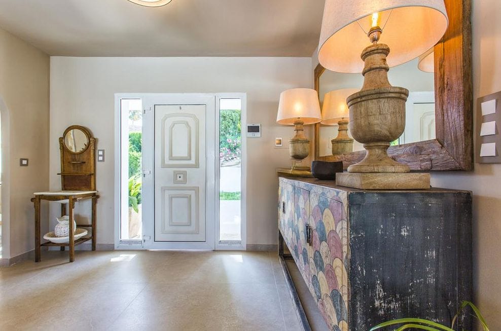 Villa zum Verkauf mit 4 Schlafzimmern und Pool in Denia, Alicante