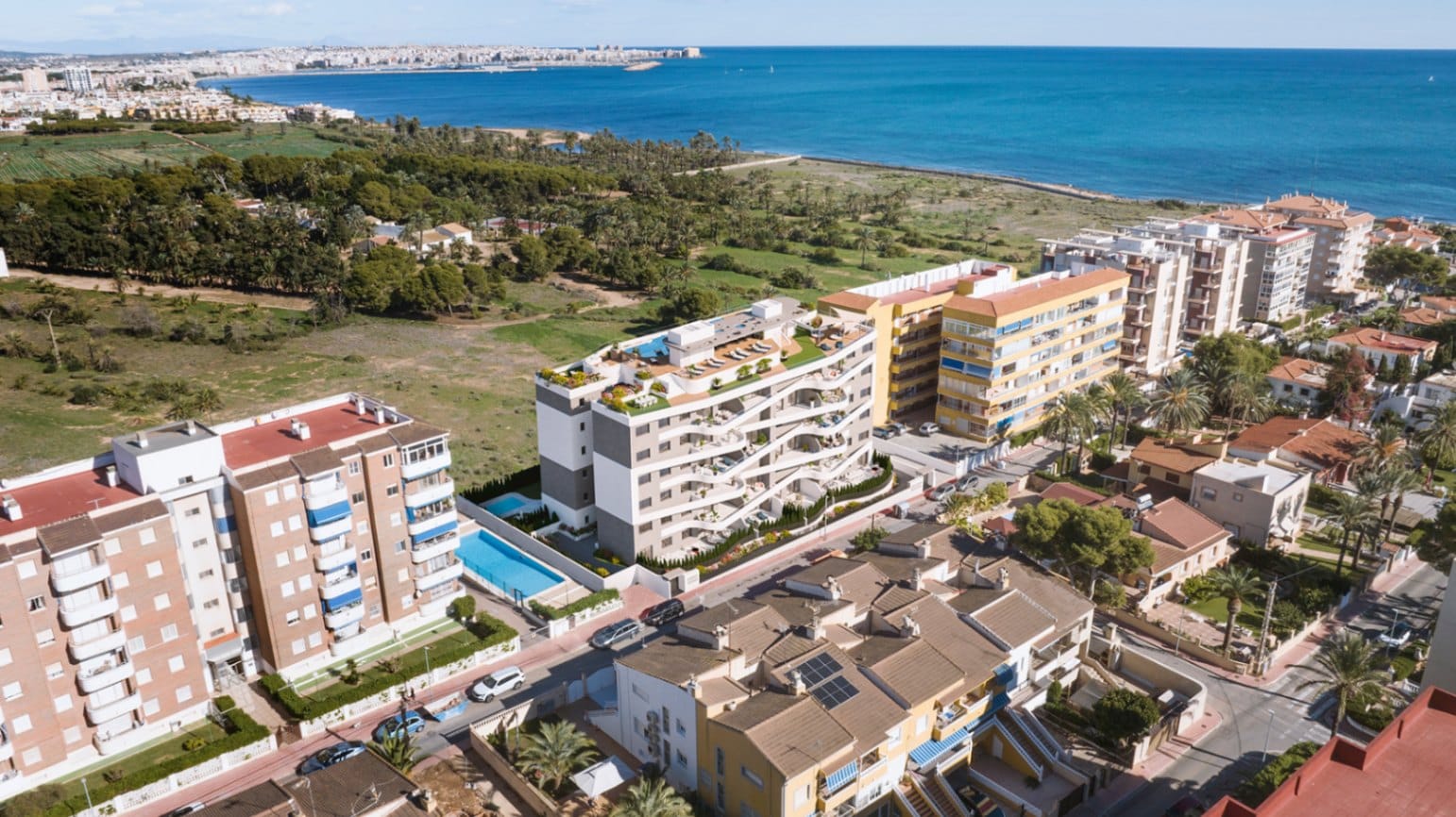 Luxe appartement met 2 slaapkamers op 300 meter van het strand: Punta Prima