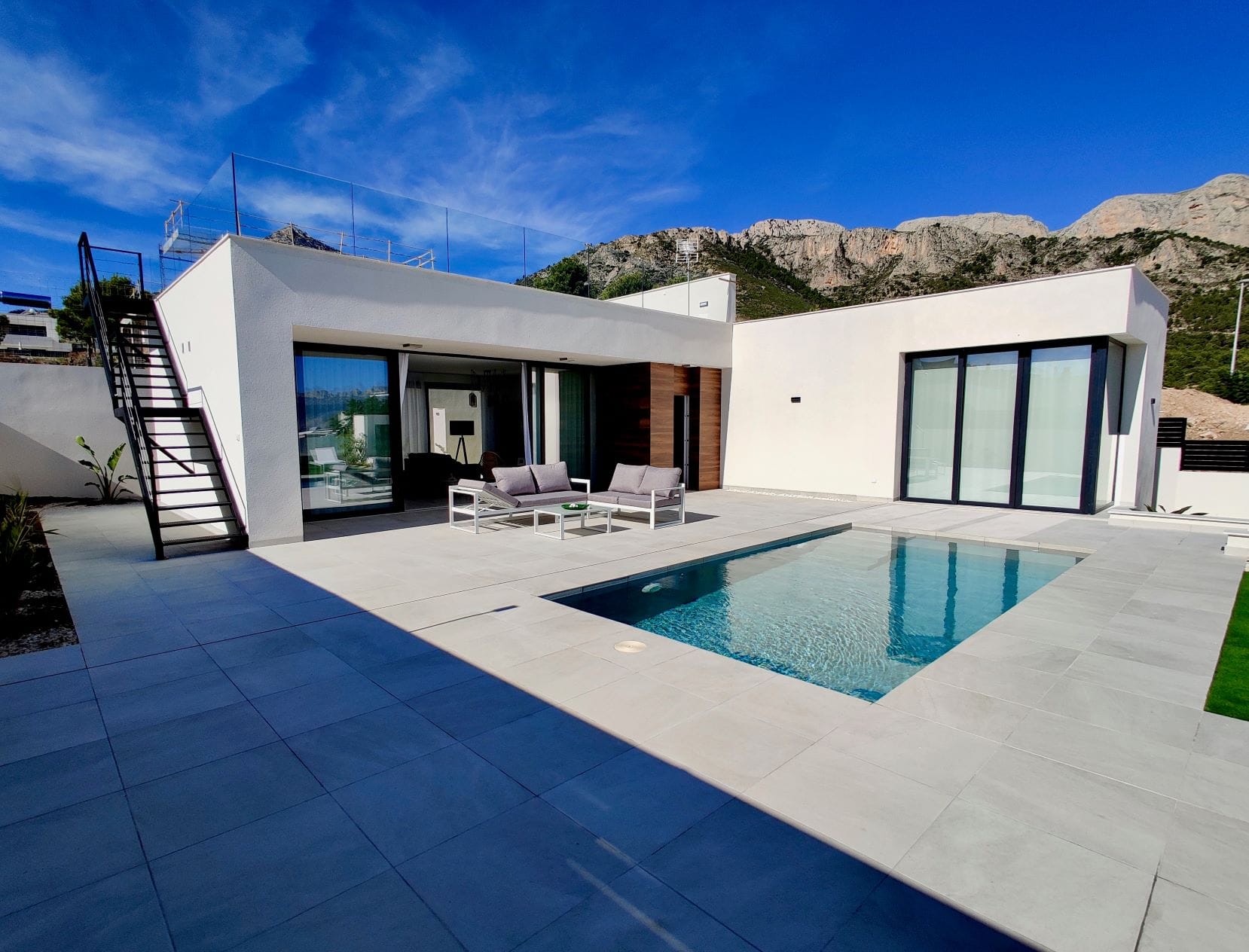 3 slaapkamer villa met uitzicht op zee in de buurt van Albir en Benidorm
