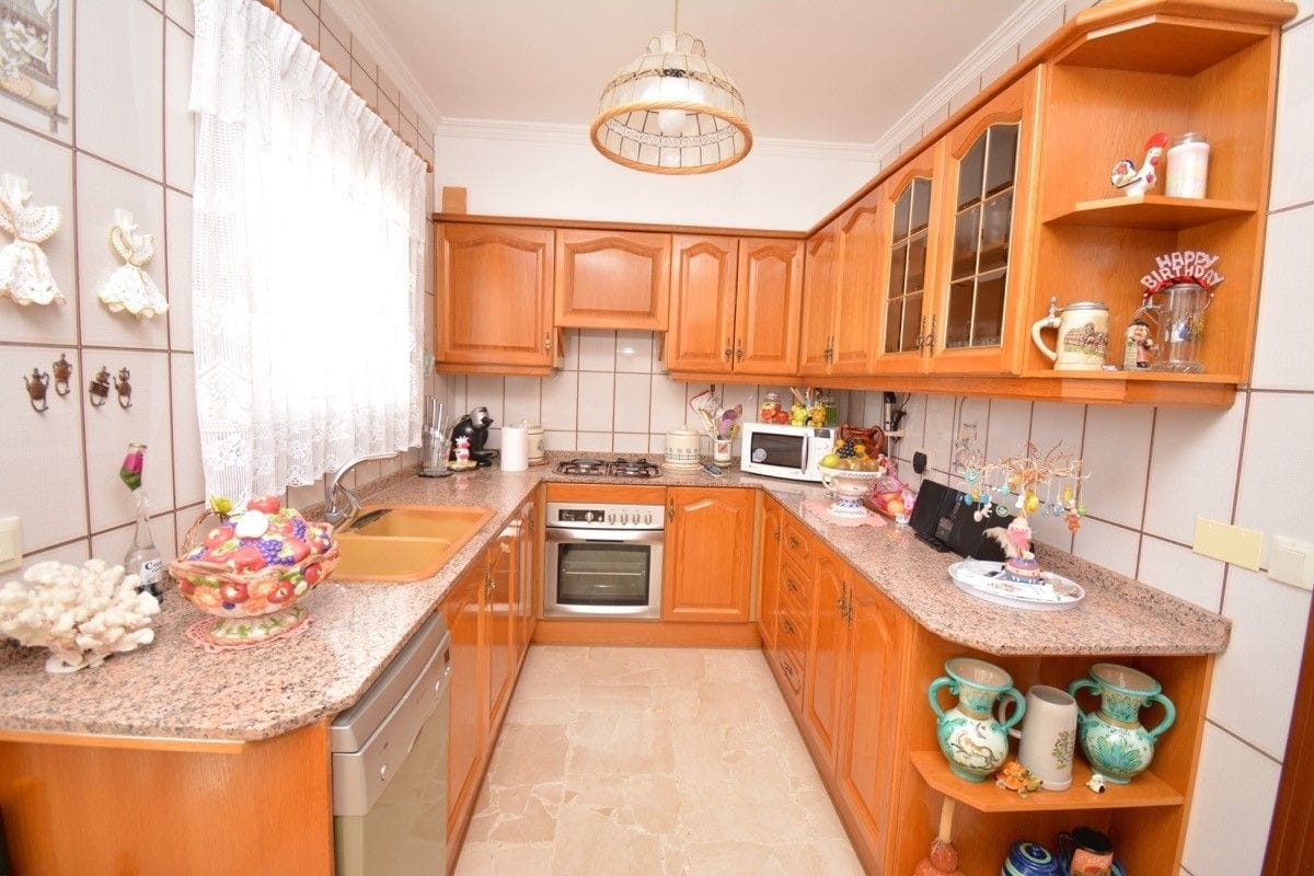 Villa en venta en Denia zona montgo