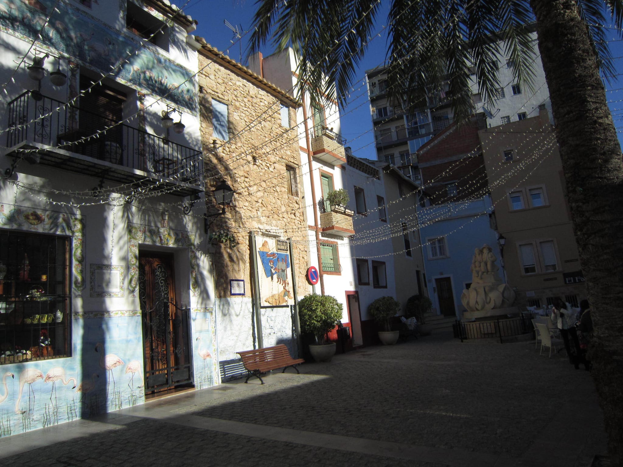 3 CASAS DE PUEBLO EN EL CASCO ANTIGUO