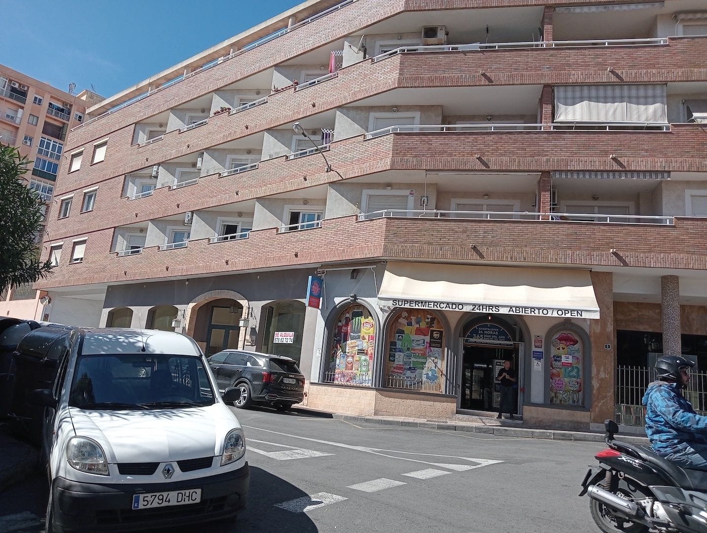 GRAND APPARTEMENT À CALPE