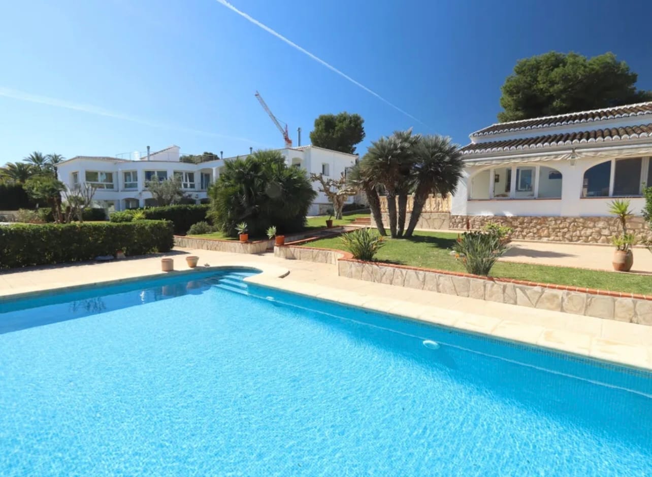 En Jávea dos Villas Independientes con Vistas al Mar