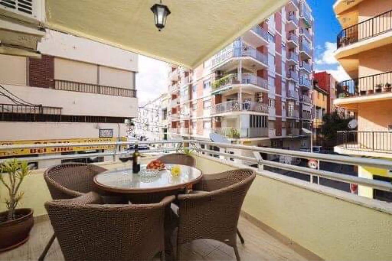 Hostal con licencia turística en venta en el centro de Denia