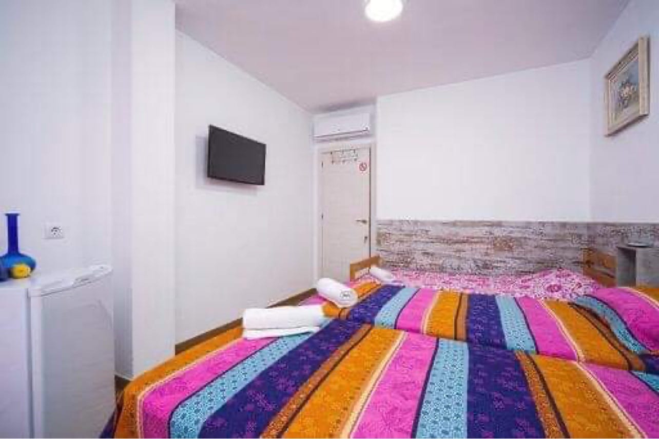 Hostal con licencia turística en venta en el centro de Denia