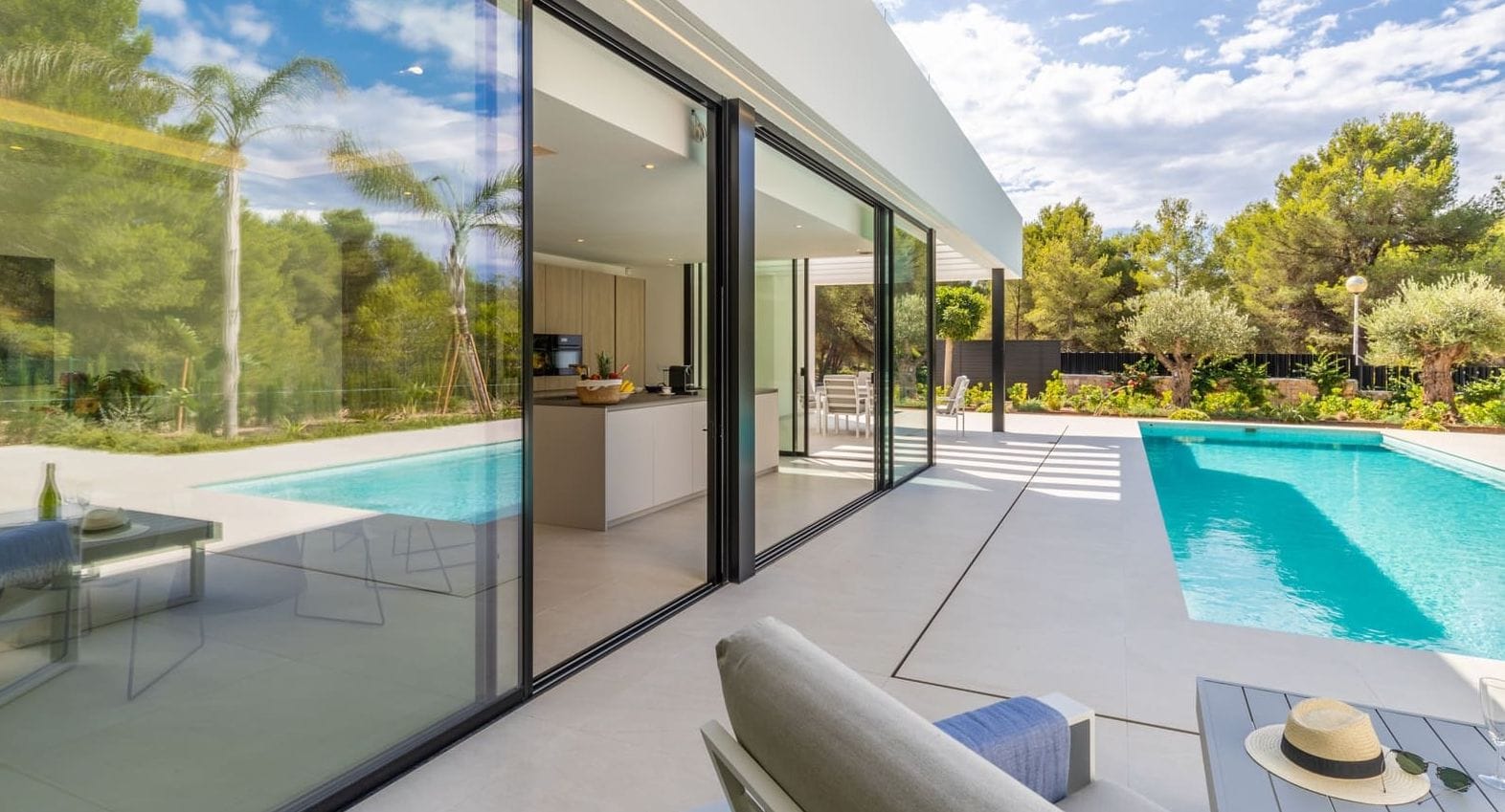 Villa de lujo de obra nueva en Jávea – Parcela sur de 1.032 m², piscina climatizada y alta eficiencia energética