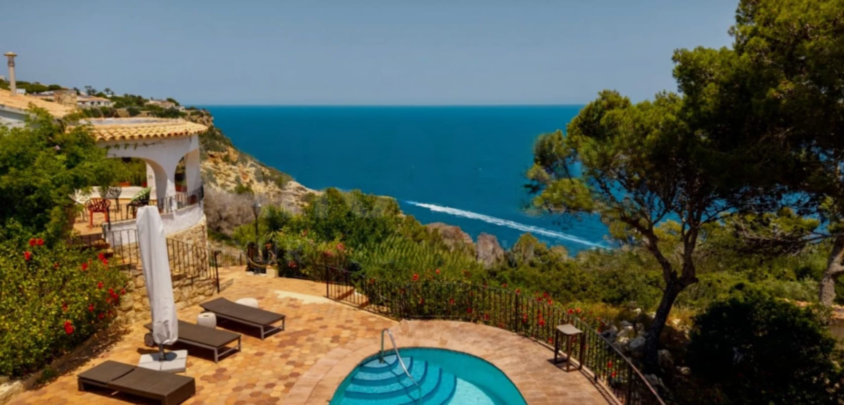 Villa de 3 dormitorios con impresionantes vistas al mar en Javea