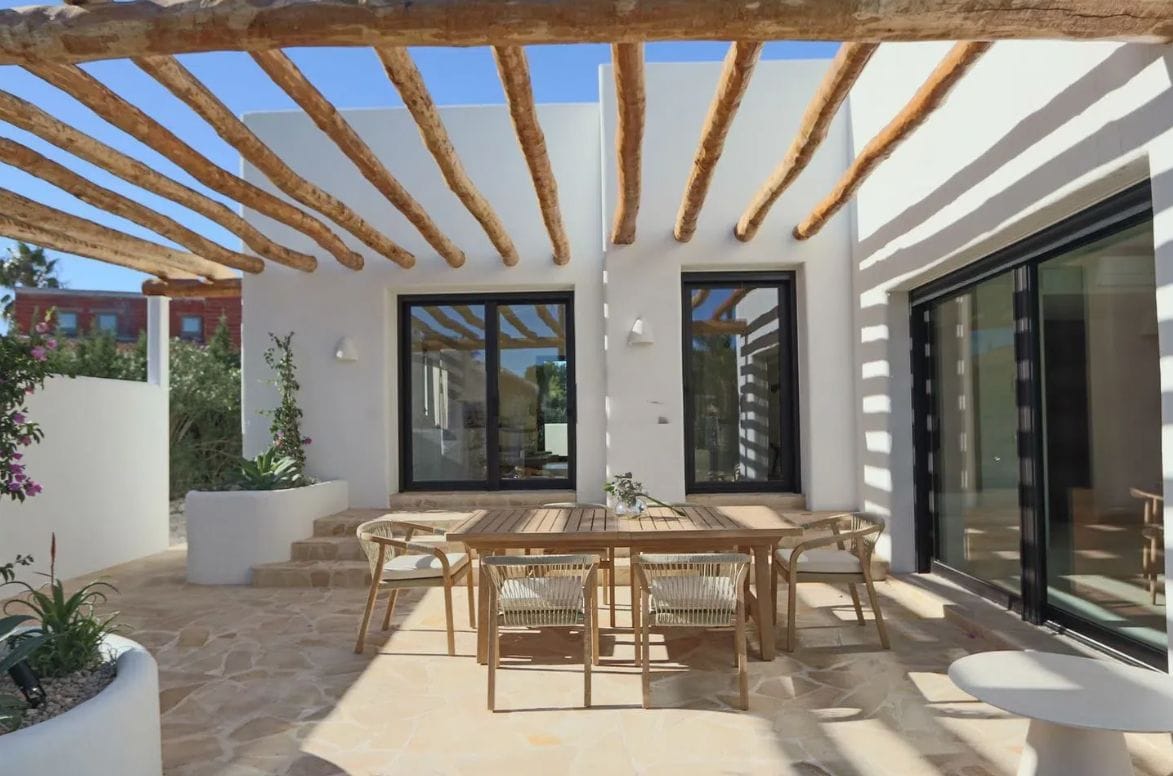 Villa de estilo Ibiza en una sola planta en Jávea – Balcón al Mar