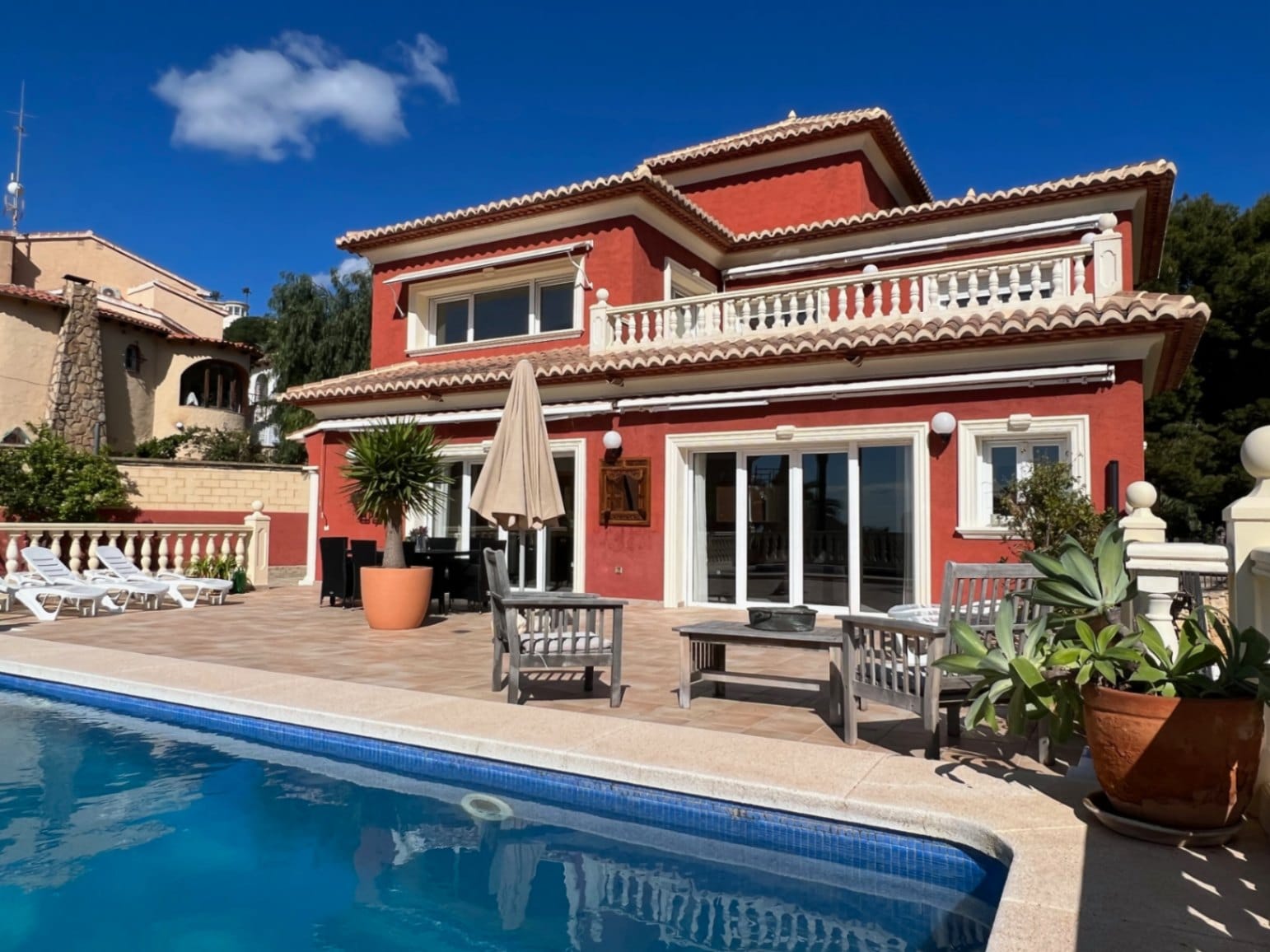 VILLA À CALPE TRÈS PROCHE DE LA PLAGE