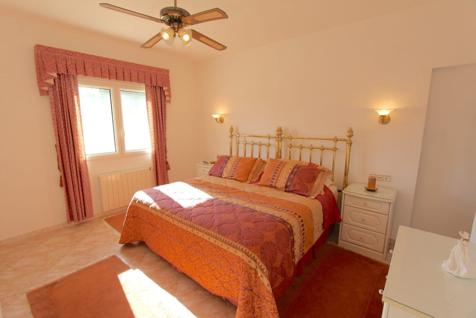 VILLA DE ESTILO MEDITERRANEO