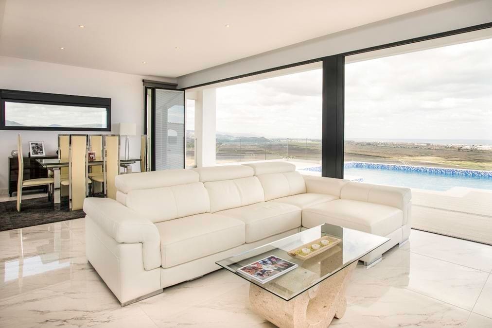 Impresionante villa de nueva construcción en venta con vistas al mar