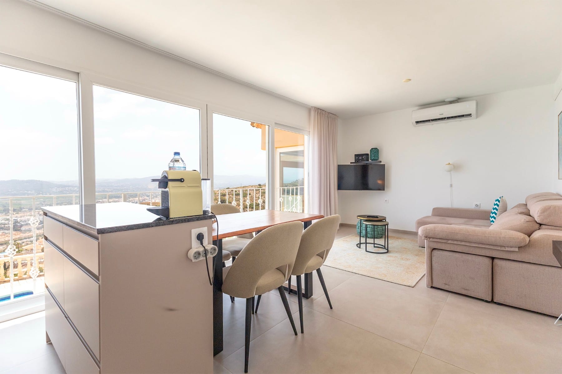 Venta. Chalet/Villa en Jávea
