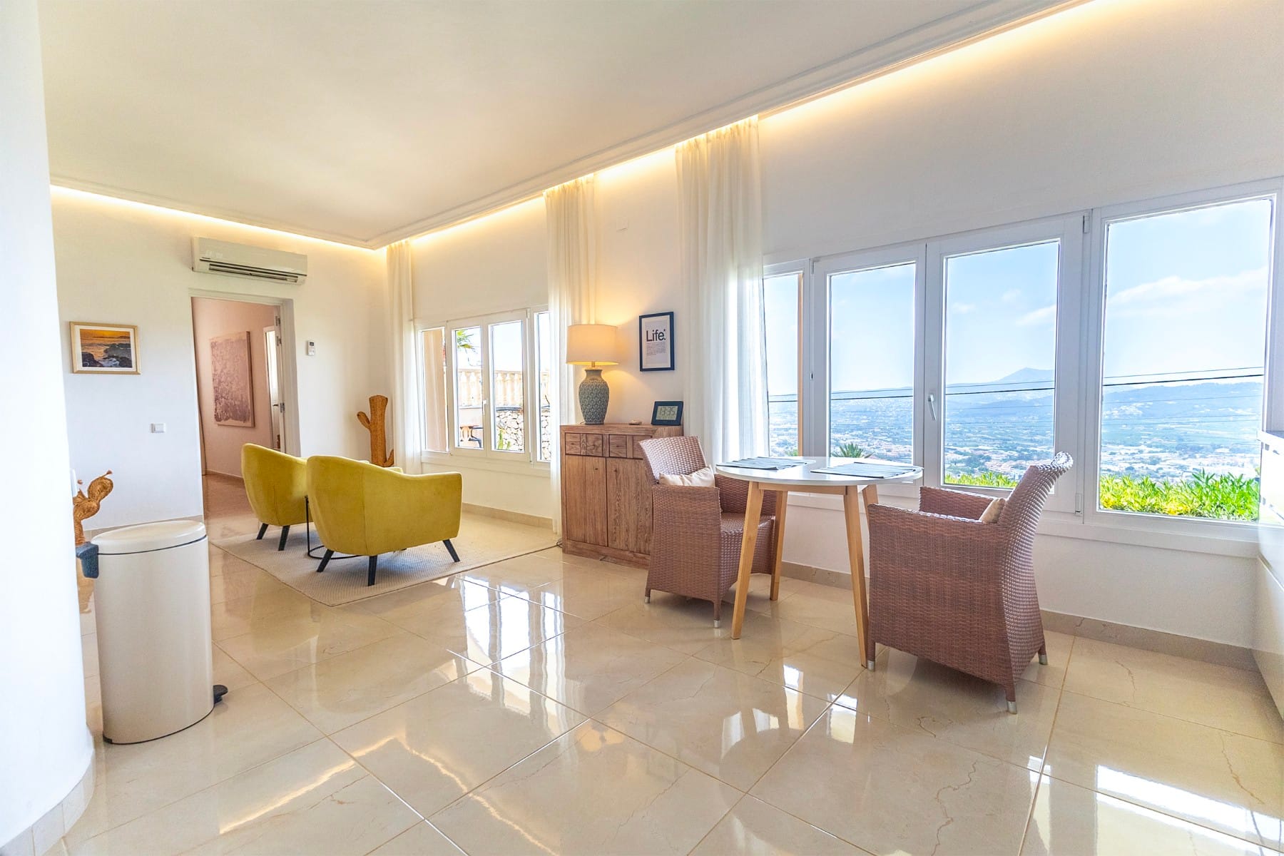 Venta. Chalet/Villa en Jávea