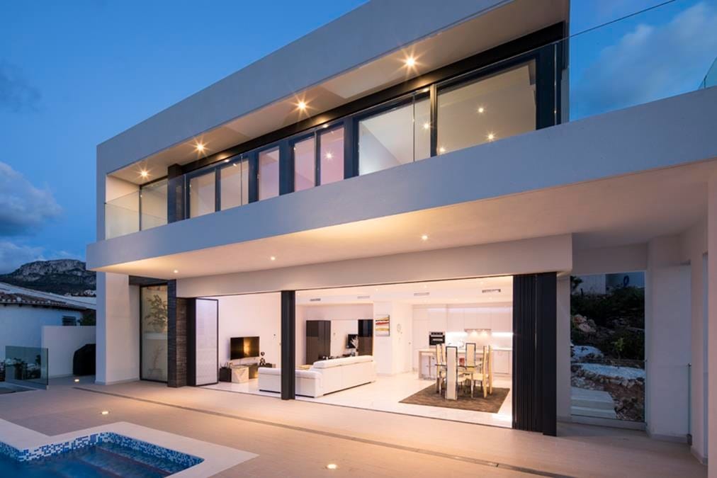 Impresionante villa de nueva construcción en venta con vistas al mar