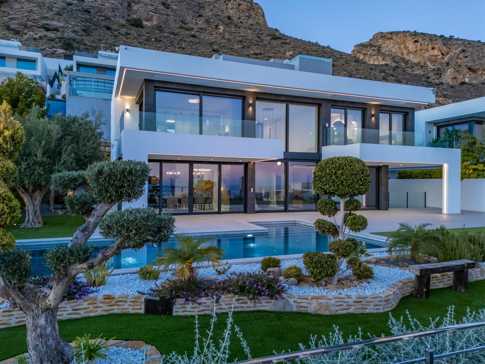 VILLA EN FINESTRAT