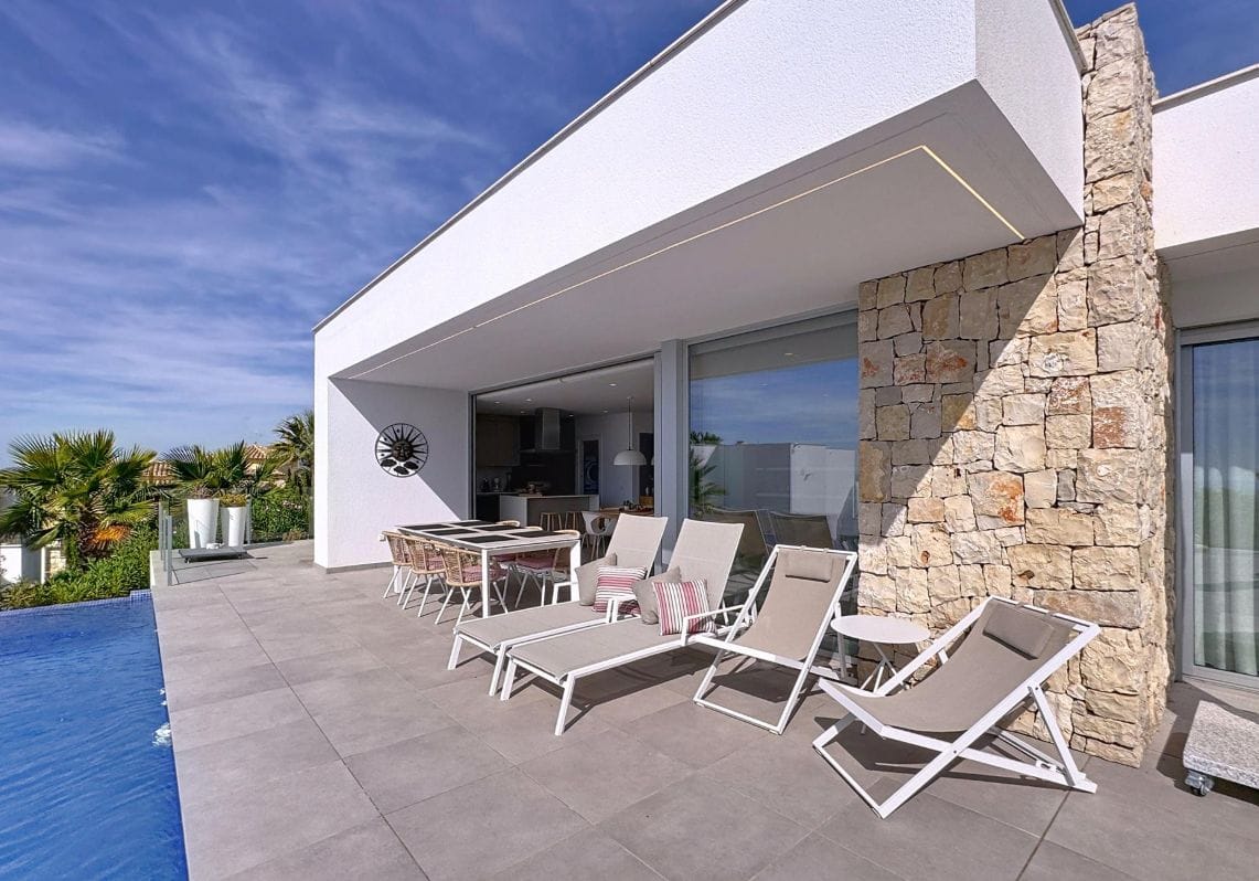 Villa moderne de 3 chambres avec vue sur la mer à Moraira
