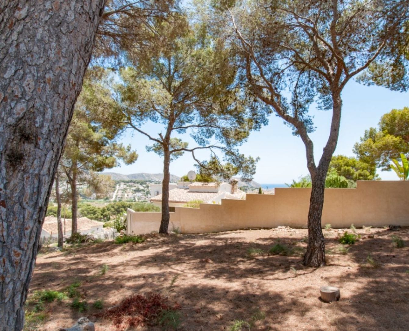 Parcela unica con vistas al Mar en Moraira a poca distancia del mar