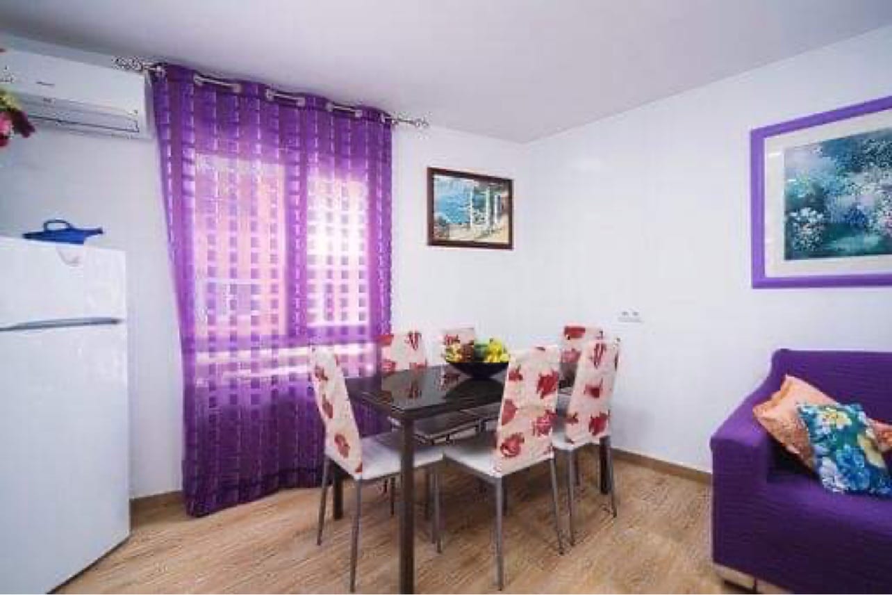 Hostal con licencia turística en venta en el centro de Denia