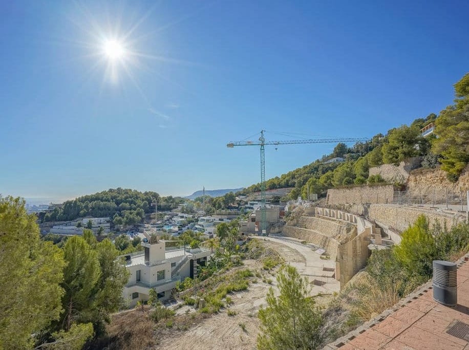 LUXE VILLA MET UNIEK ONTWERP IN BENISSA