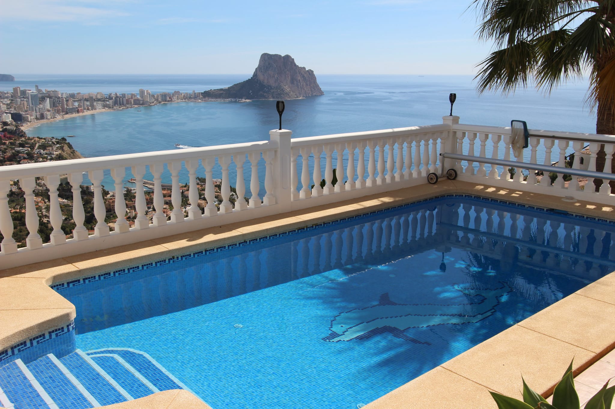 VILLA CON VISTAS IMPRESIONANTES AL MAR