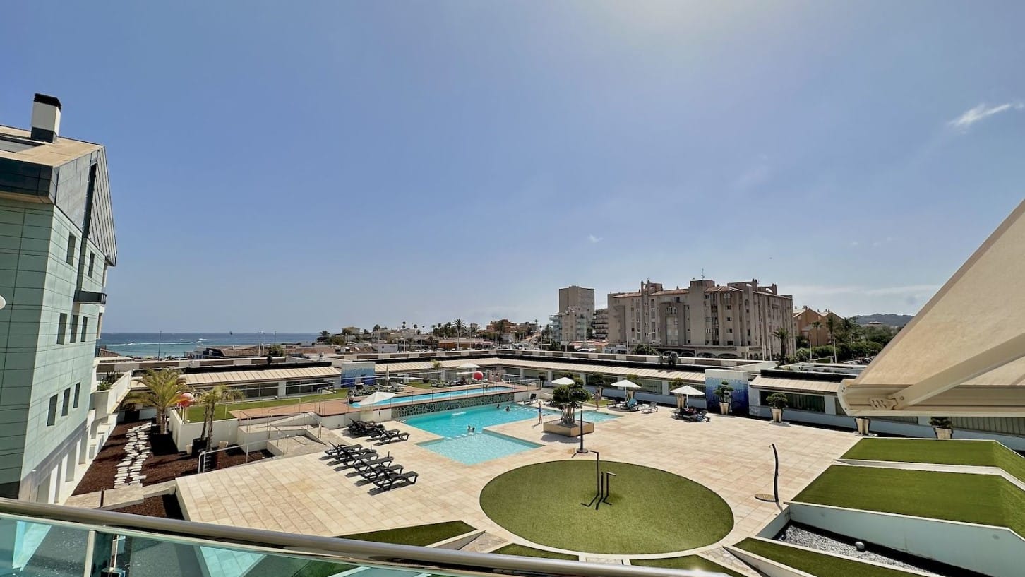Apartamento en primera línea de la Playa del Arenal en Jávea