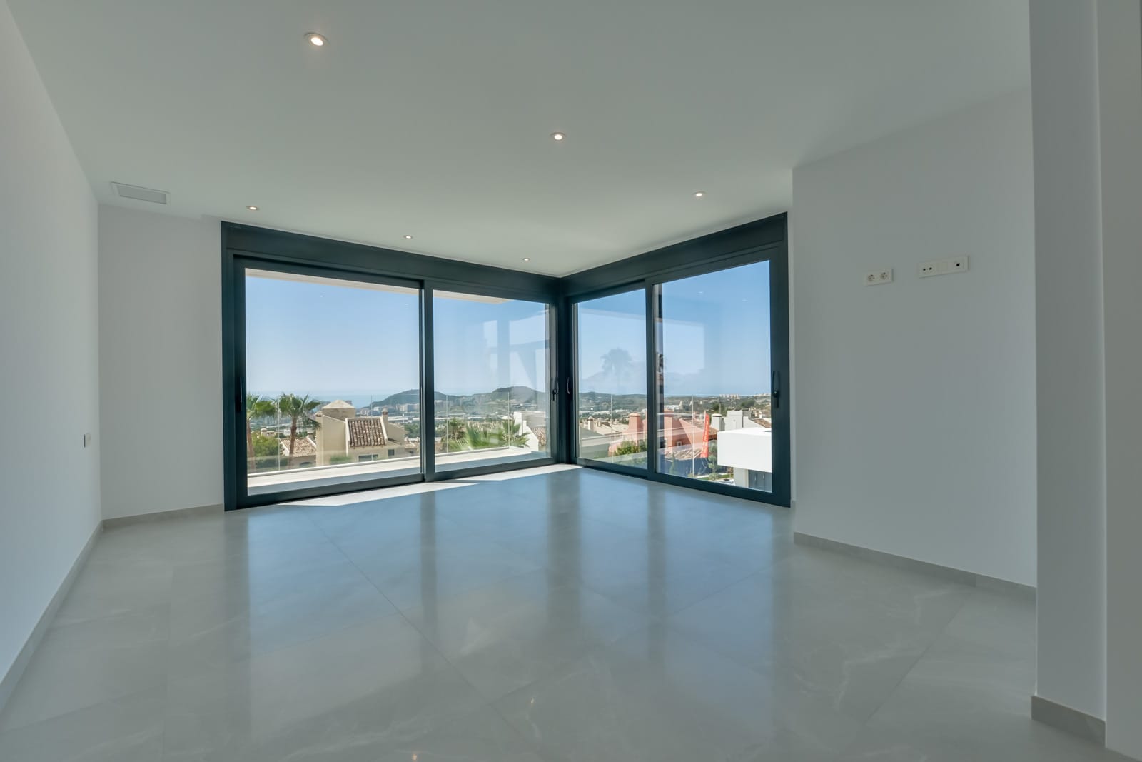 Magnífica villa moderna con vistas al mar en Benidorm