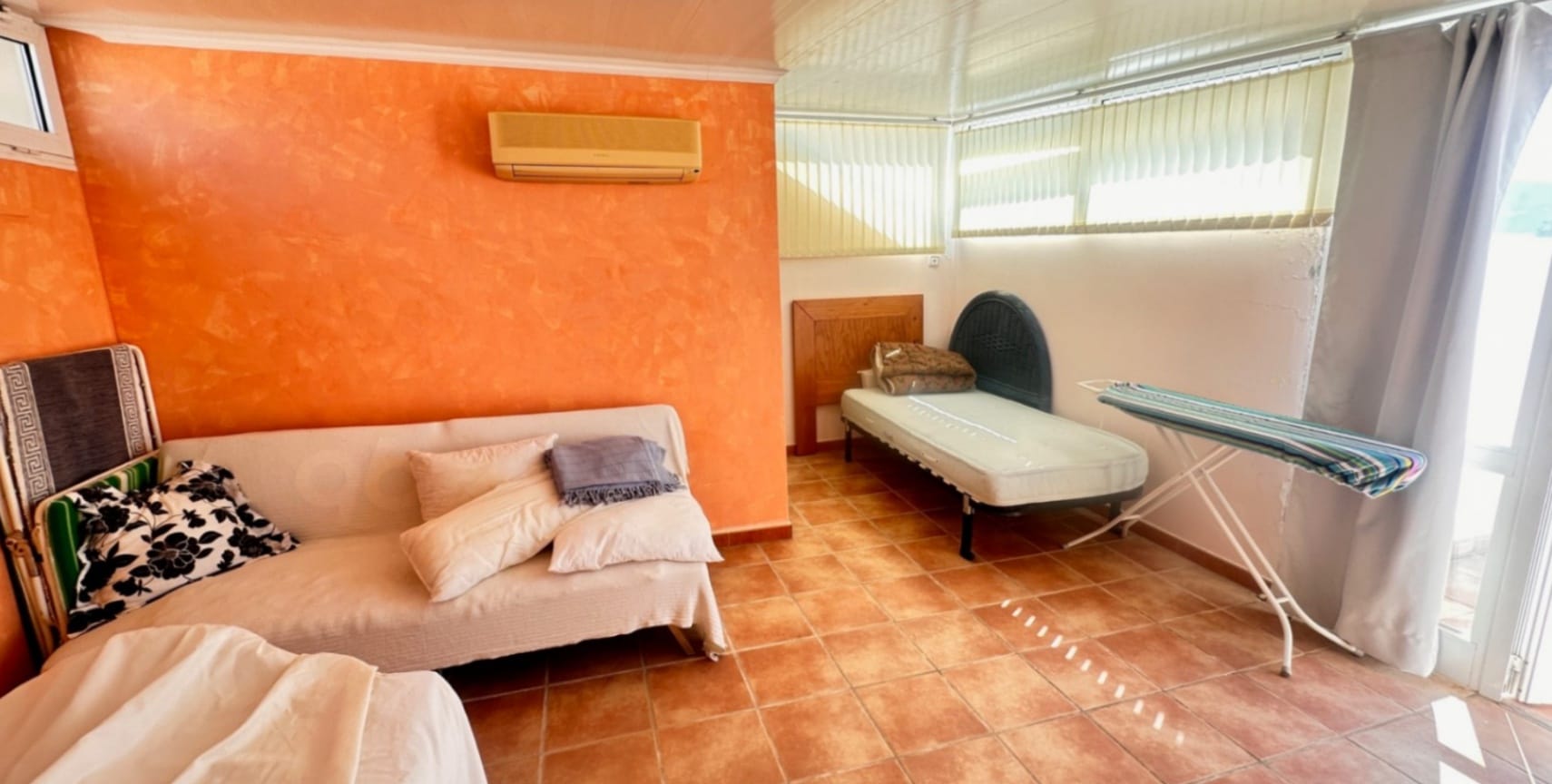 Amplio ático con gran terraza, piscina y excelente ubicación en Dénia (Las Marinas)